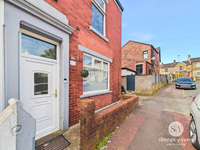 3 Bedroom End Of Terrace House For Sale In Lynwood Road, Blackburn, BB2