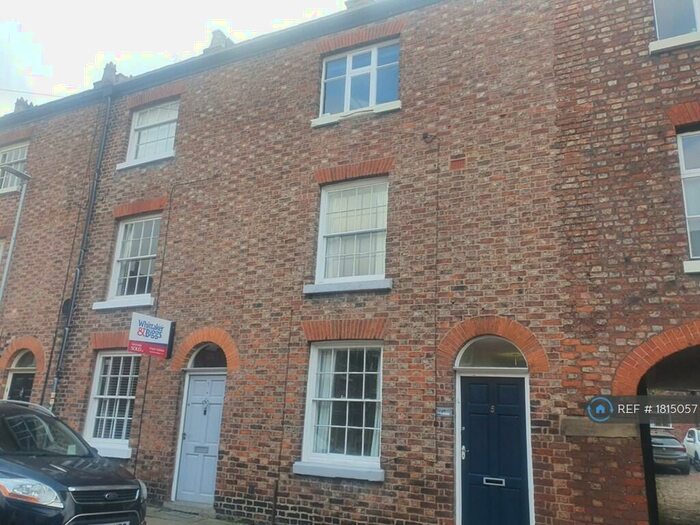 2 Bedroom Terraced House To Rent In St. Georges Street, Macclesfield, SK11