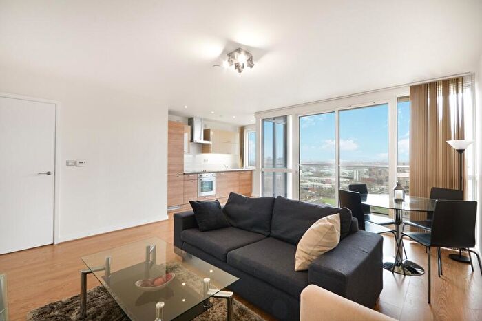 1 Bedroom Flat To Rent In Panoramic Tower, London, E14
