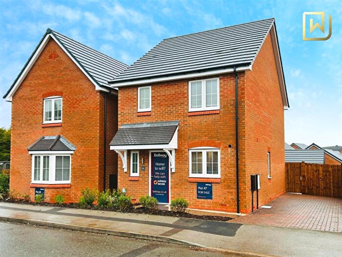 3 Bedroom Town House For Sale In Oakamoor Road, Cheadle, Staffordshire, ST10