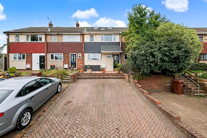 5 Bedroom Terraced House For Sale In Hawthorn Road, Rochester, ME2
