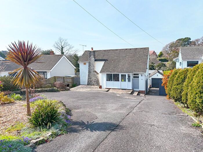2 Bedroom Detached House For Sale In Farm Lane South, Barton On Sea, New Milton, BH25