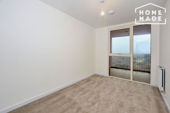 2 Bedroom Flat To Rent In Rosefinch Apartments, London, NW9