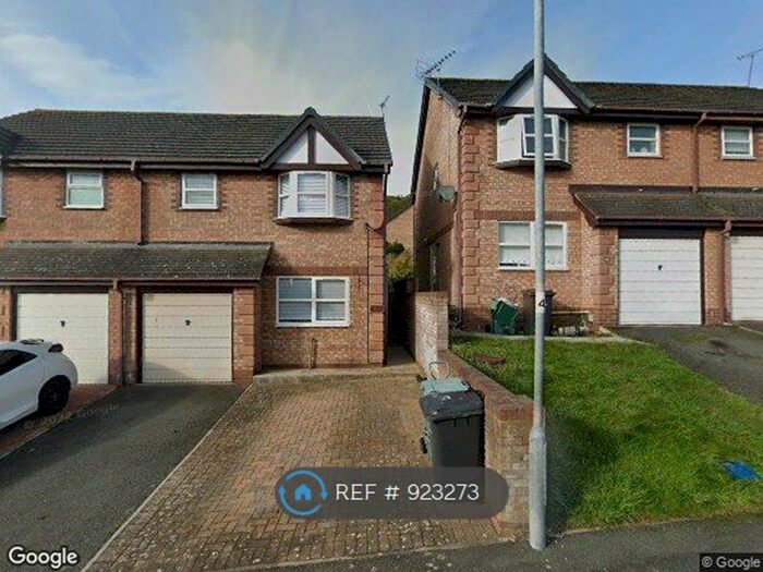 3 Bedroom Semi-Detached House To Rent In Conolly Close, Individual, LL30