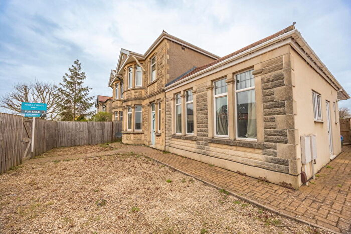 4 Bedroom Semi Detached House For Sale In Bath Road & Annexe, Keynsham, Bristol, BS31