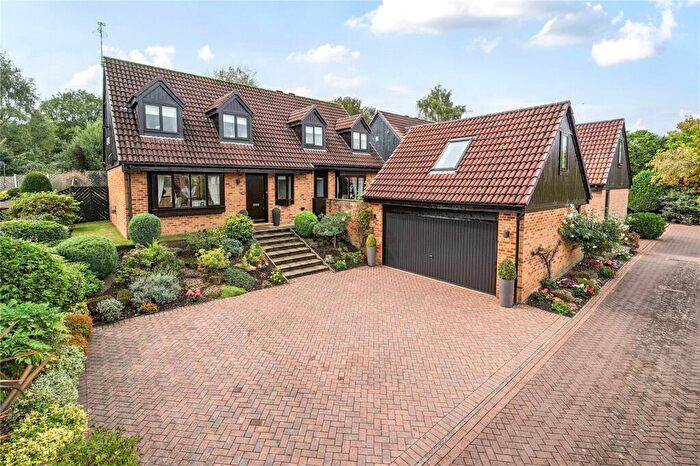 4 Bedroom Detached House For Sale In New Farmers Hill, Woodlesford, Leeds, LS26