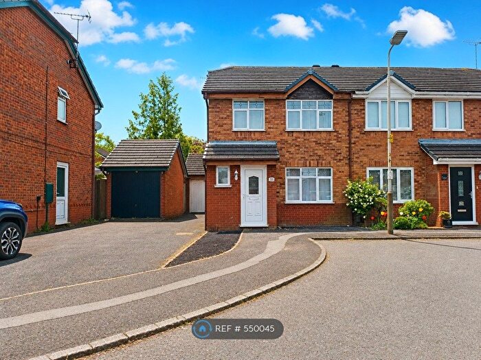 3 Bedroom Semi Detached House To Rent In Threadgold Close, Leicester, LE4