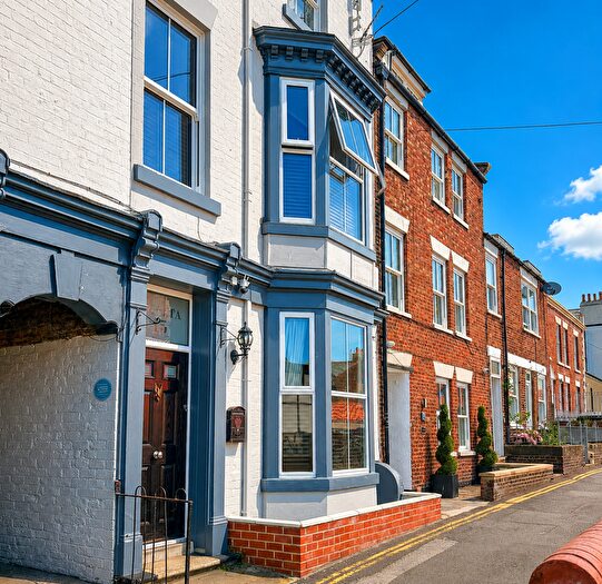 2 Bedroom Town House For Sale In Silver Street, Whitby, YO21