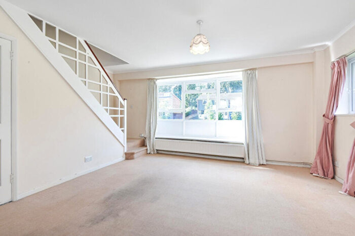2 Bedroom Flat To Rent In Clare Court, Chislehurst, BR7