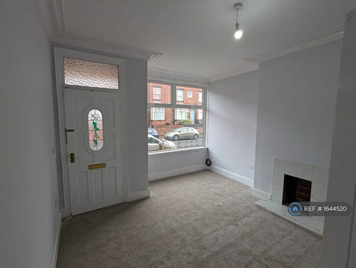 4 Bedroom Terraced House To Rent In Cross Flatts Place, Leeds, LS11