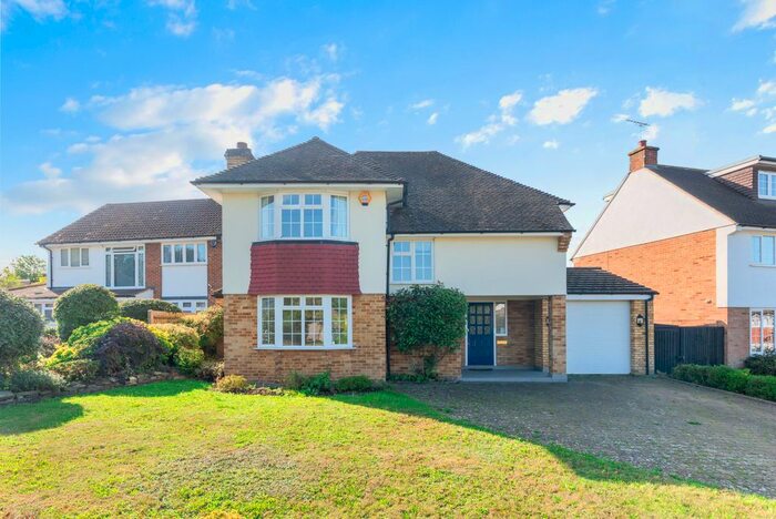 4 Bedroom Detached House To Rent In Hill Rise, Esher, KT10
