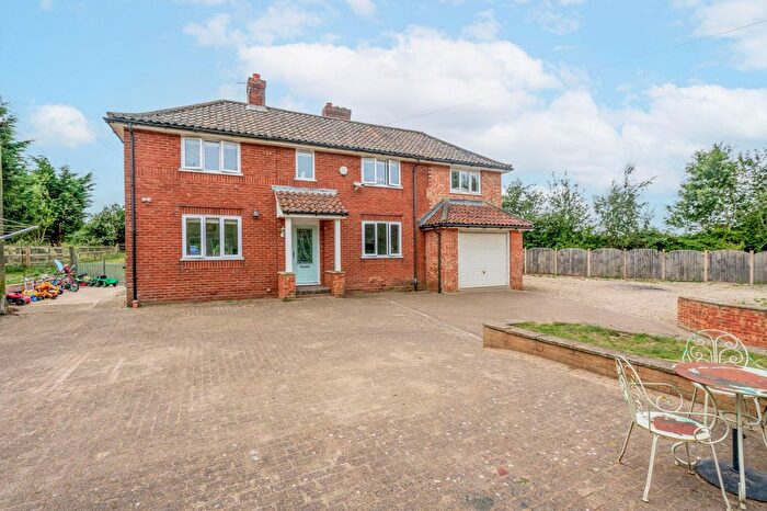 3 Bedroom Detached House For Sale In Back Lane, North Elmham, NR20