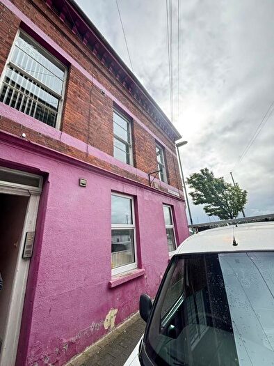 1 Bedroom Flat To Rent In Baronet Street, Derry, BT48
