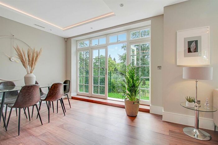 3 Bedroom Mews To Rent In Bute Mews, London, NW11