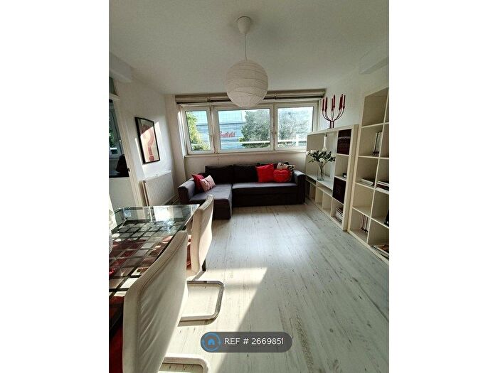 1 Bedroom Flat To Rent In Stebbing House, London, W11