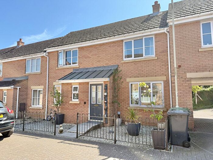 4 Bedroom Terraced House For Sale In Powlesland Road, Alphington, EX2