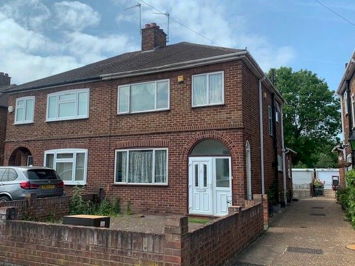 3 Bedroom Semi-Detached House To Rent In Goshawk Gardens, Hayes, UB4