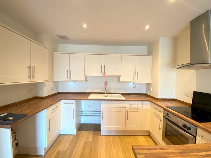 2 Bedroom Flat To Rent In Welford Road, Blaby, Leicester, LE8