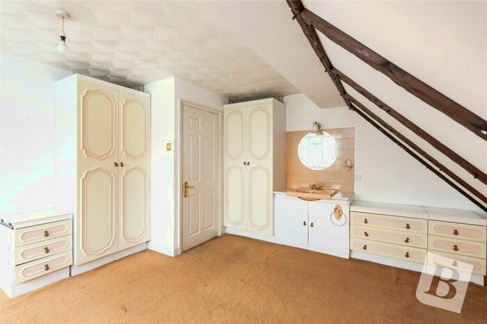 5 Bedroom Detached House To Rent In Ayloffs Close, Emerson Park, RM11