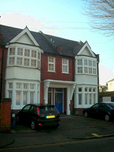 2 Bedroom Flat To Rent In Park Crescent - Online Enquiries Only, SS0