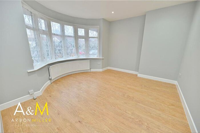 3 Bedroom Detached Bungalow To Rent In Dymchurch Close, Clayhall, IG5