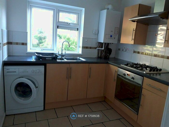 2 Bedroom Flat To Rent In Maindy, Maindy, Cardiff, CF14