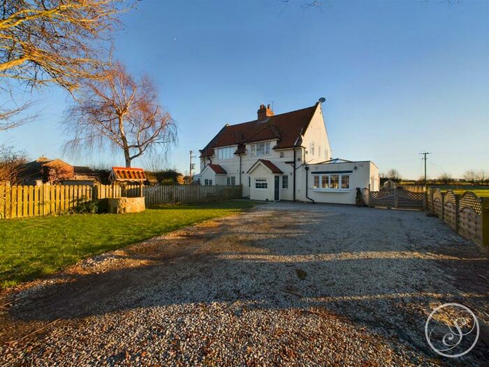 3 Bedroom Semi-Detached House For Sale In Holme Farm Lane, Wothersome, Wetherby, LS23