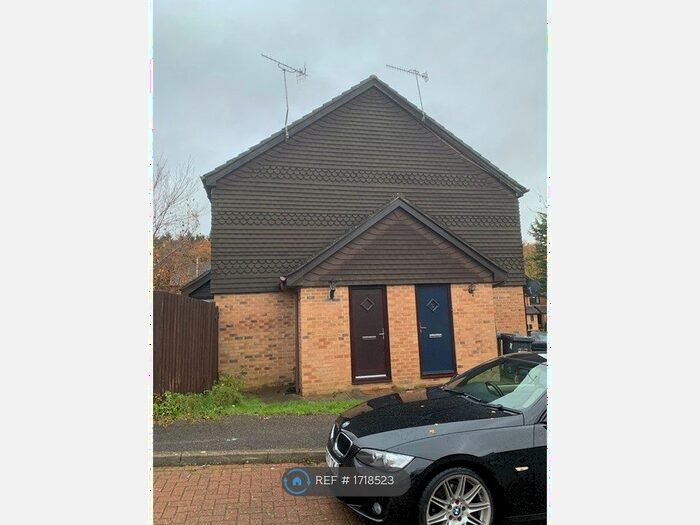 1 Bedroom Semi-Detached House To Rent In San Feliu Court, East Grinstead, RH19