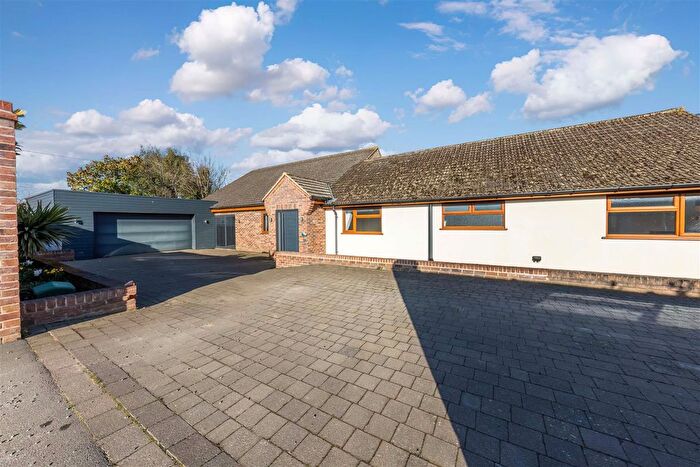 4 Bedroom Property To Rent In Yarmouth Road, Blofield, Norwich, NR13