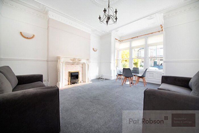 2 Bedroom Flat To Rent In Sanderson Road, Jesmond, Newcastle Upon Tyne, NE2