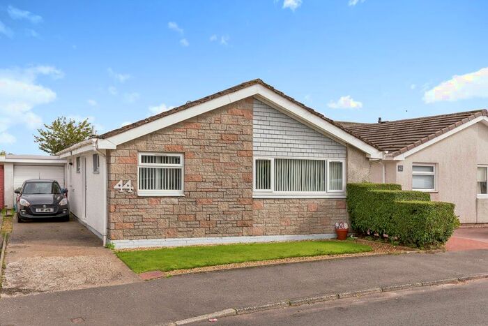 3 Bedroom Bungalow For Sale In Shawton Road, Chapelton, Strathaven, South Lanarkshire, ML10