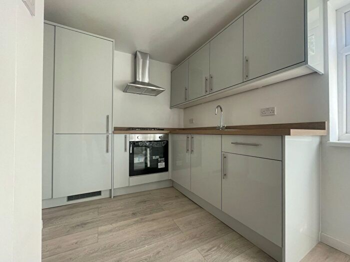 4 Bedroom Semi-Detached House To Rent In Victoria Avenue, Wembley, HA9