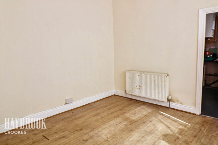 4 Bedroom Terraced House For Sale In Warwick Street, Sheffield, S10