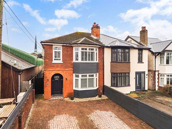 3 Bedroom Semi Detached House For Sale In Weyhill Road, Andover, SP10