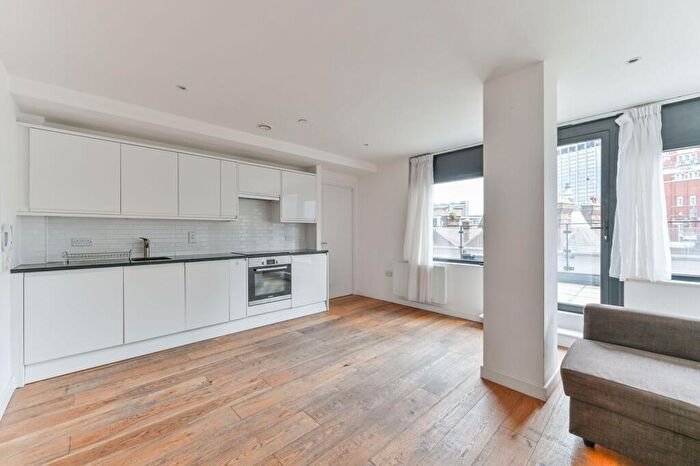 2 Bedroom Flat To Rent In Surrey House, Central Croydon, Croydon, CR0