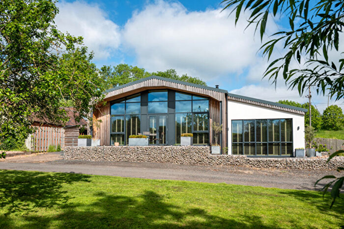4 Bedroom Bungalow For Sale In Hanbury, Bromsgrove, Worcestershire, B60