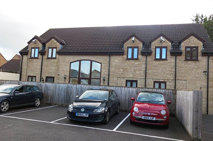 2 Bedroom Flat To Rent In Bishop`S Rest, Bristol, BS39