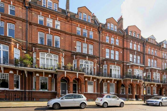 2 Bedroom Flat To Rent In Elm Park Gardens, Chelsea, SW10