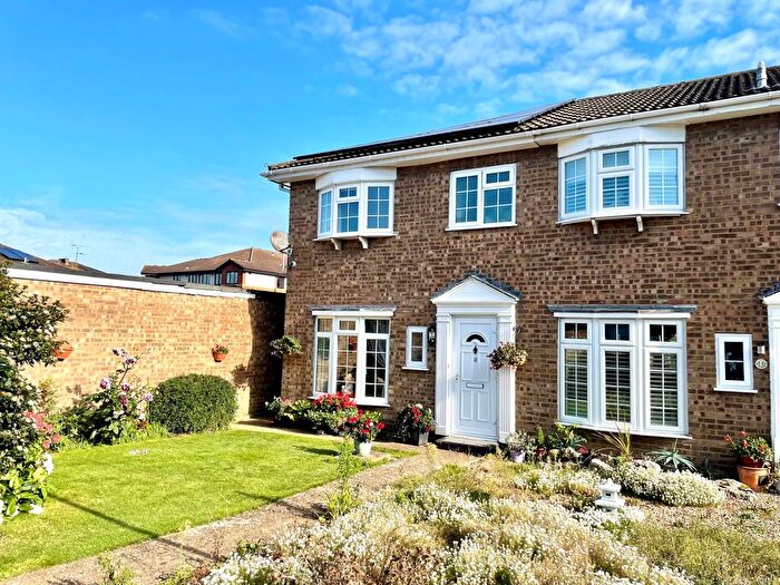3 Bedroom End Terrace House For Sale In Albany Place, Egham, Surrey, TW20