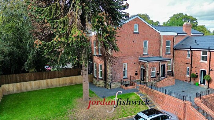 2 Bedroom House For Sale In Silvan Court, Macclesfield, SK10