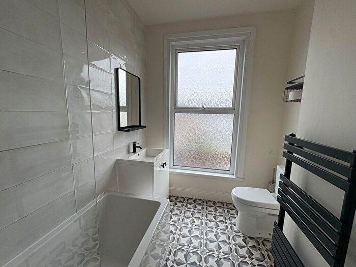 2 Bedroom House To Rent In Glendower Road, PL3
