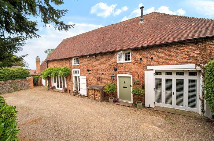 4 Bedroom Property For Sale In Exceptional Grade Ii Listed Home - Tunstall, ME10