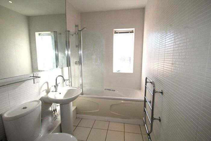 2 Bedroom Apartment To Rent In Propelair Way, CO4