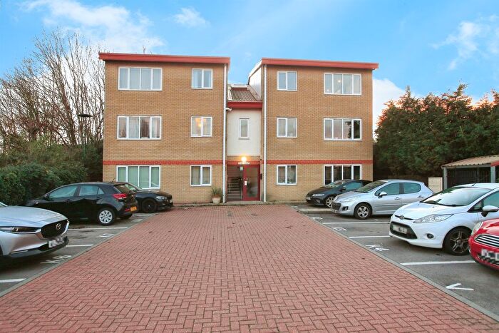 2 Bedroom Flat For Sale In Sandringham Road, Peterborough, PE4