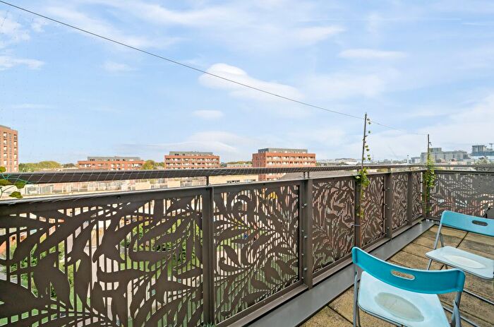2 Bedroom Flat For Sale In Katie Court, Edwin Street, London, E16