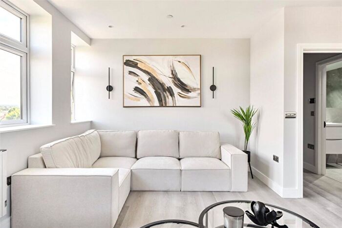 2 Bedroom Apartment For Sale In London Road, Cheam, Sutton, SM3