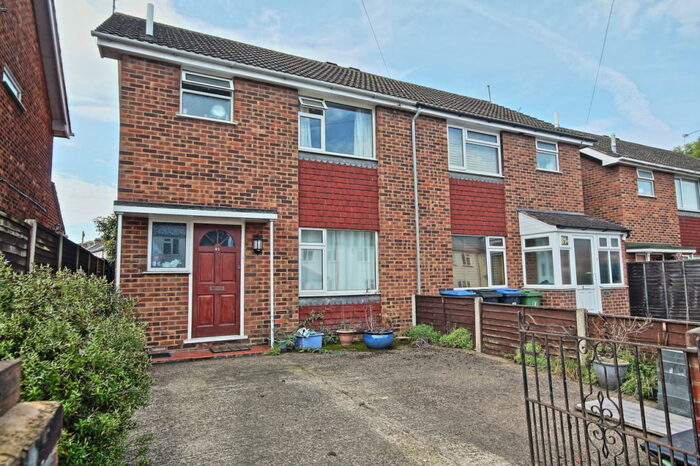 3 Bedroom Semi-Detached House To Rent In Knaphill, Woking, GU21