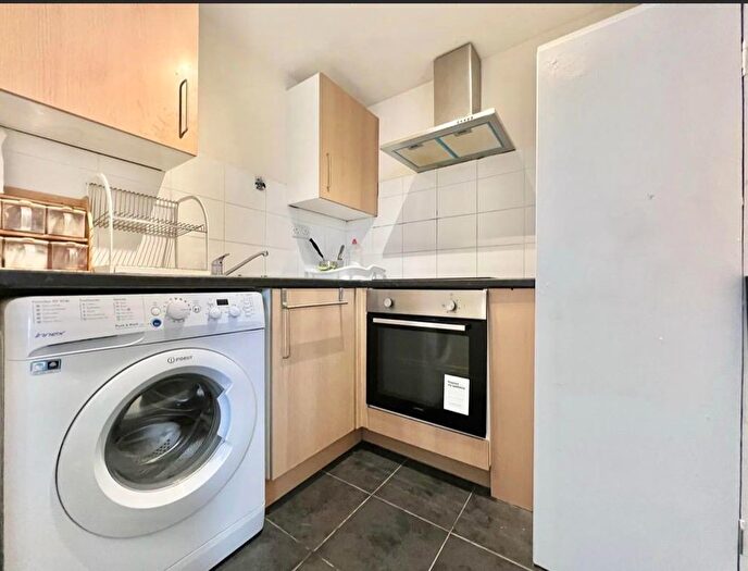 1 Bedroom Flat To Rent In Ilford, IG4