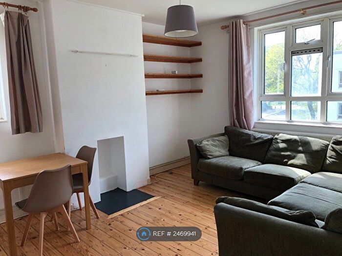 3 Bedroom Flat To Rent In Ajax House, London, E2