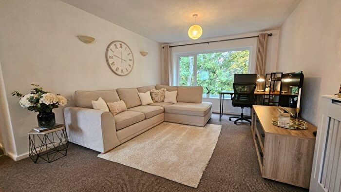 1 Bedroom Flat To Rent In Browsholme, Bolton., BL1